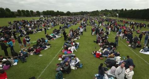 the queue at wimbledon|A First.